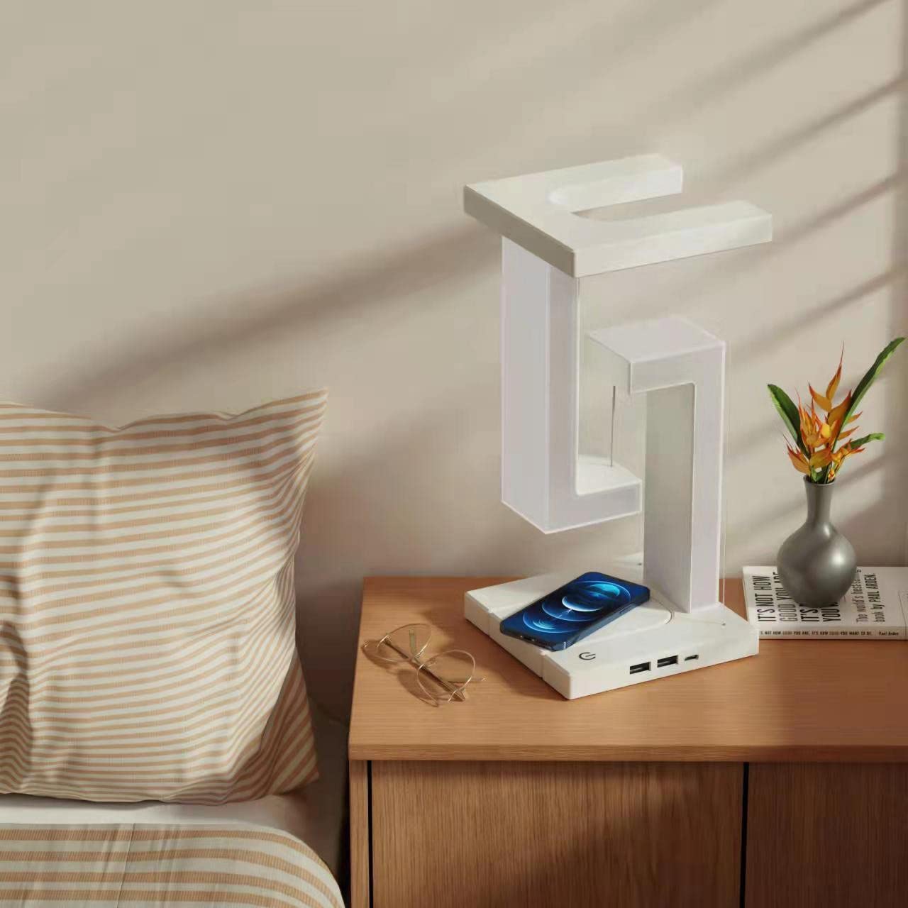 Levitating Wireless Charging Lamp